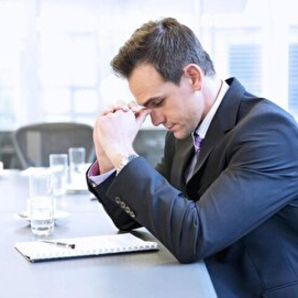 اینفوگرافیک/ عوارض زیاد نشستن پشت میز که از آن بی خبرید