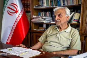 وقتی در مجلس بداخلاقی و به بزرگان کشور توهین می‌کنند، انتظار دارید در محیط‌های ورزشی، اخلاق رعایت شود؟