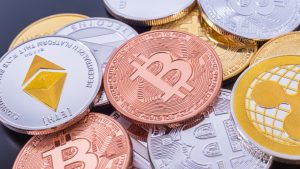 تحلیلگر مشهور: بیت کوین و آلت کوین‌ها در آستانه بازگشت به روند صعودی هستند