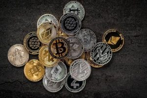 بیت ‌کوین زیر فشار تورم؛ سقوط به ۸۴ هزار دلار پس از داده ‌های PCE