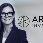 مدیرعامل ARK از Coinbase و Tesla به‌عنوان پیشگامان تحول بازار سهام و فناوری بلاک‌چین تمجید کرد