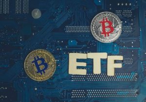 پایان رالی ۱۰ روزه ETFهای بیت‌کوین؛ سرمایه‌گذاران در حال خروج؟