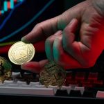 ماجرای سود ۱۴ میلیون‌ دلاری یک تریدر باهوش از ریزش بازار؛ راز موفقیت او چه بود؟