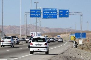 آزادراه تهران – قم مسدود شد