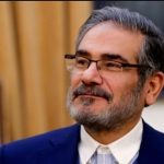 عکسی از علی شمخانی و پسرش در یک خودروی لوکس