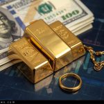 پیشبینی قیمت طلا، سکه و دلار امروز پنجشنبه 27 آذر 1404 | رکورد جدید دلار و طلا در معاملات پشتخطی | دلار 132 هزار تومان را رد کرد