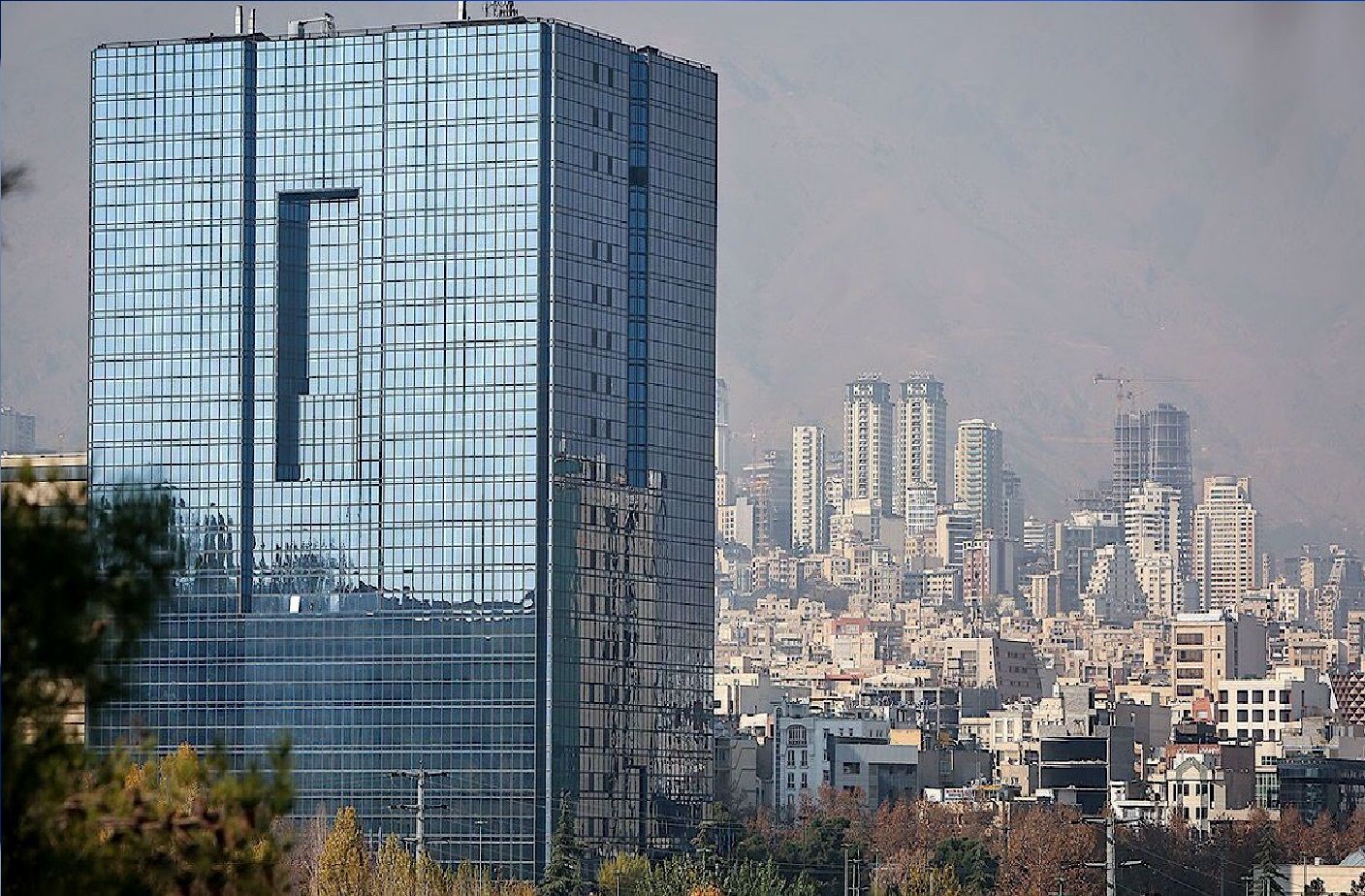 ۱۵ نفر ۶ میلیارد دلار را ناپدید کردند