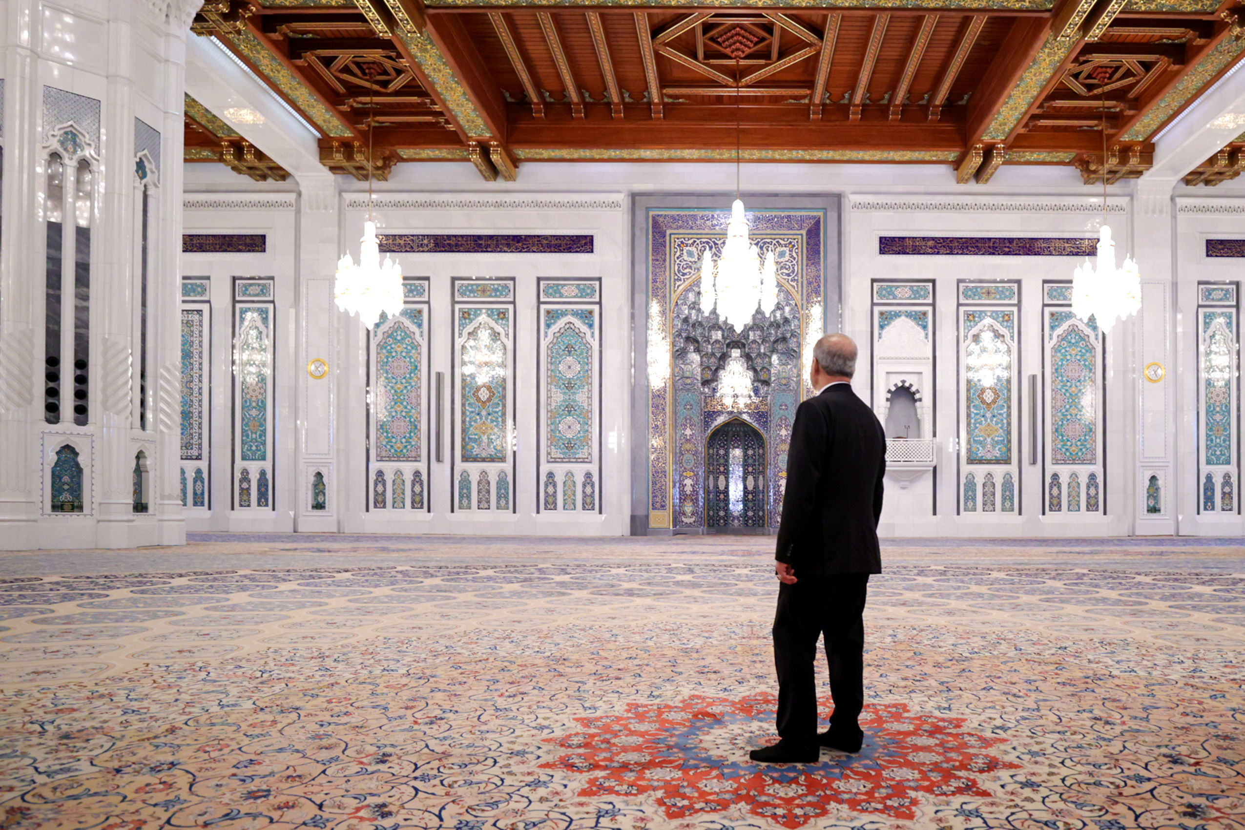 منتجب نیا به پزشکیان: با شجاعت کابینه را تغییر دهید