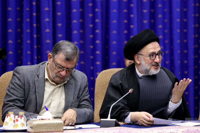 احزاب در ایران ظرفیت بالایی برای جدی گرفته شدن ندارند/ نسل جدید نه اصلاح‌طلب می‌شناسد و نه اصولگرا