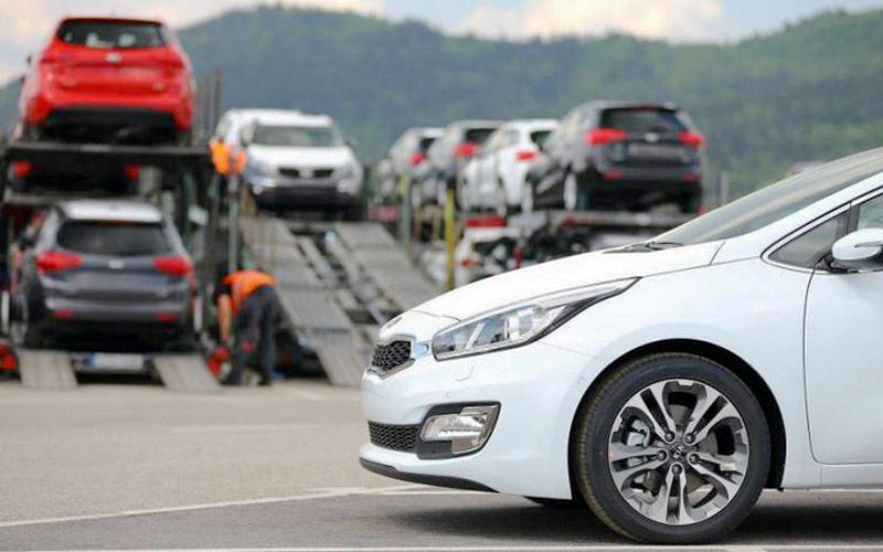 چرایی اوج‌گیری قیمت خودرو در بازار/ خرید خودرو در این شرایط منطقی است؟+ فیلم