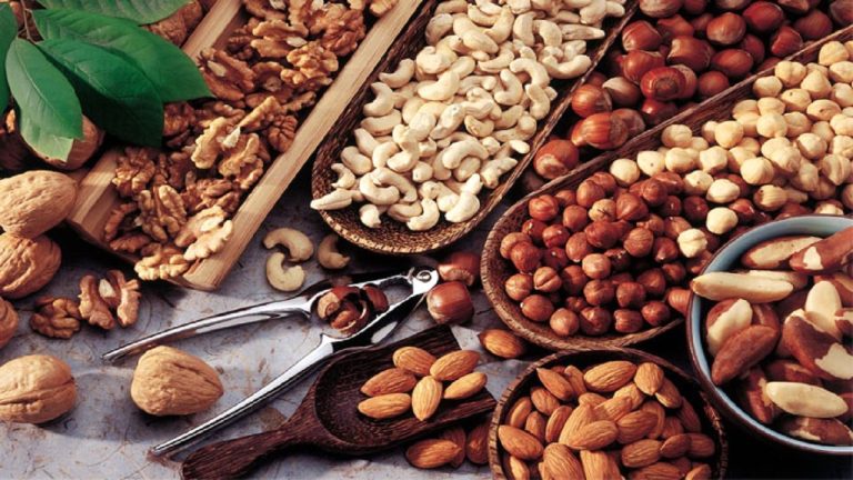 پشت پرده ورود خودروسازان و قطعه‌سازان به بازار خشکبار+ فیلم