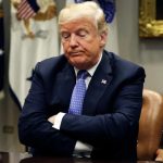 واکنش دموکرات‌ها به اقدام اخیر ترامپ/ این کار به نفوذ چین و روسیه منجر می‌شود