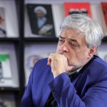 طعنه مهاجری به نمایندگان مجلس/ انگار در زمین‌ خاکی با توپ‌ پلاستیکی‌ پاره، فوتبال بازی می‌ کنند