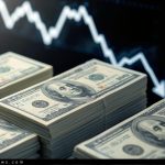 سقوط دلار پس از رکوردهای تاریخی | قیمت دلار به کانال ۱۳۶ هزار تومان رسید