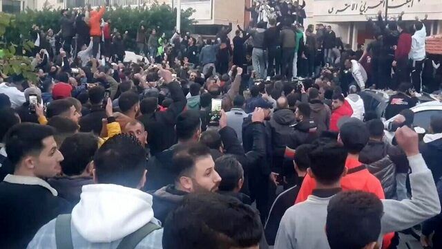 حمله نیروهای الجولانی به علویان معترض در غرب سوریه + فیلم