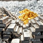 سقوط آرام قیمت طلا پس از رکوردهای بی‌سابقه | اونس عقب نشست، نقره از اوج تاریخی برگشت