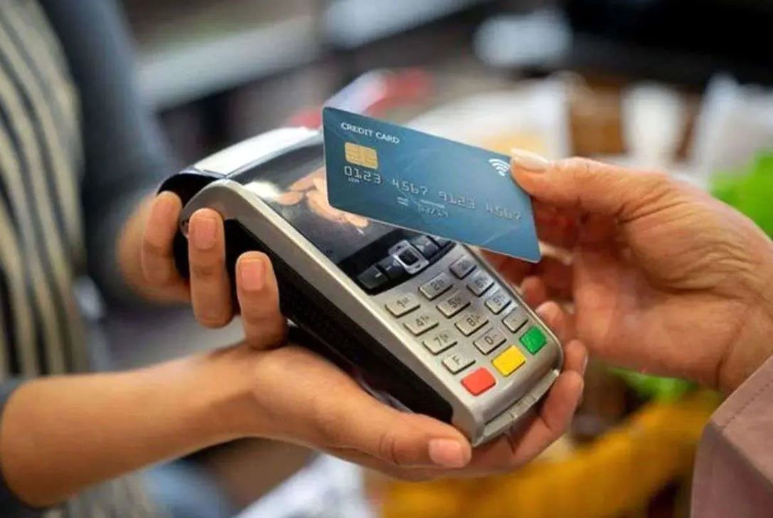 یارانه 700 هزار تومانی به چه کسانی تعلق می‌گیرد؟ / کالابرگ به یارانه نقدی تبدیل شد؟+ فیلم