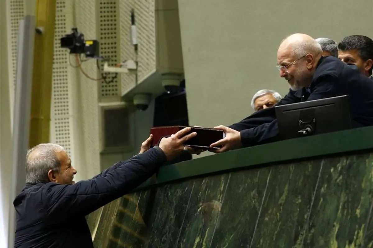 در لایحه بودجه 1405 دلار چند حساب شده است؟