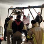 سقوط دو کارگر در یک چاه ۲۵ متری در بلوار آفریقا + فیلم