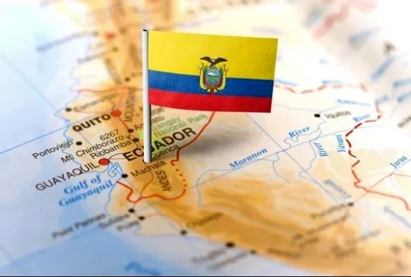 دلار به کمک «ابرتورم» اکوادور آمد