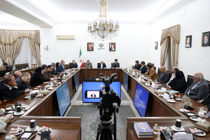 اظهارات مهم معاون اول پزشکیان درباره فیلترینگ/ چون محدودیت ایجاد می‌کنیم، جوان ما حریص می‌شود