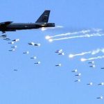 «بمباران های کریسمس» جهان را در بهت فرو برد/ بمباران با بیش از ۲۰۰ بمب افکن «بی ۵۲»!