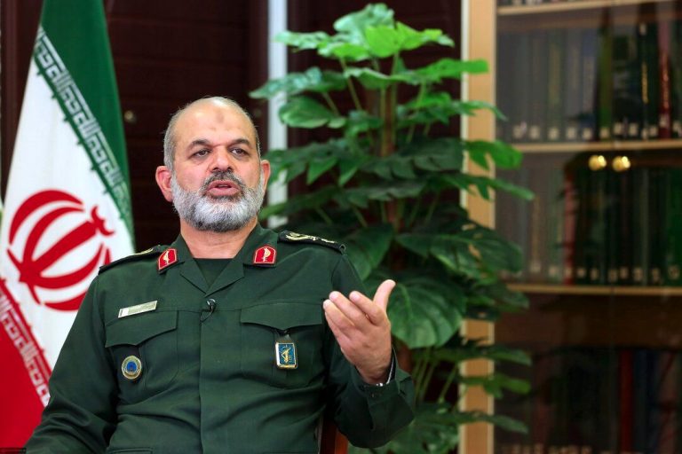 کنایه سردار وحیدی به ادعاها درباره خلع سلاح حزب‌الله/ اگر وارد جنگ زمینی شوند…