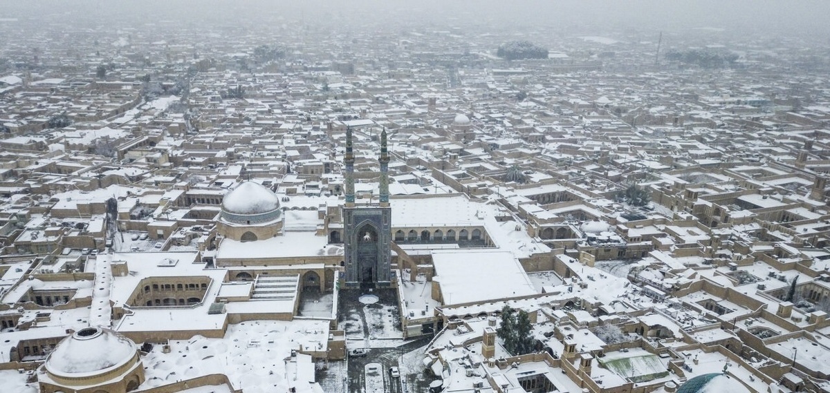 بارش برف یزد را سفیدپوش کرد+ فیلم