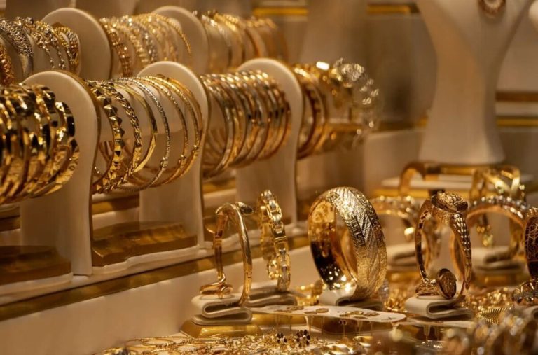 افزایش قیمت طلا ۱۸ عیار امروز ۲۶ آذر ۱۴۰۴ / طلا یک‌روزه یک میلیون و ۸۰۰ هزارتومان گران شد