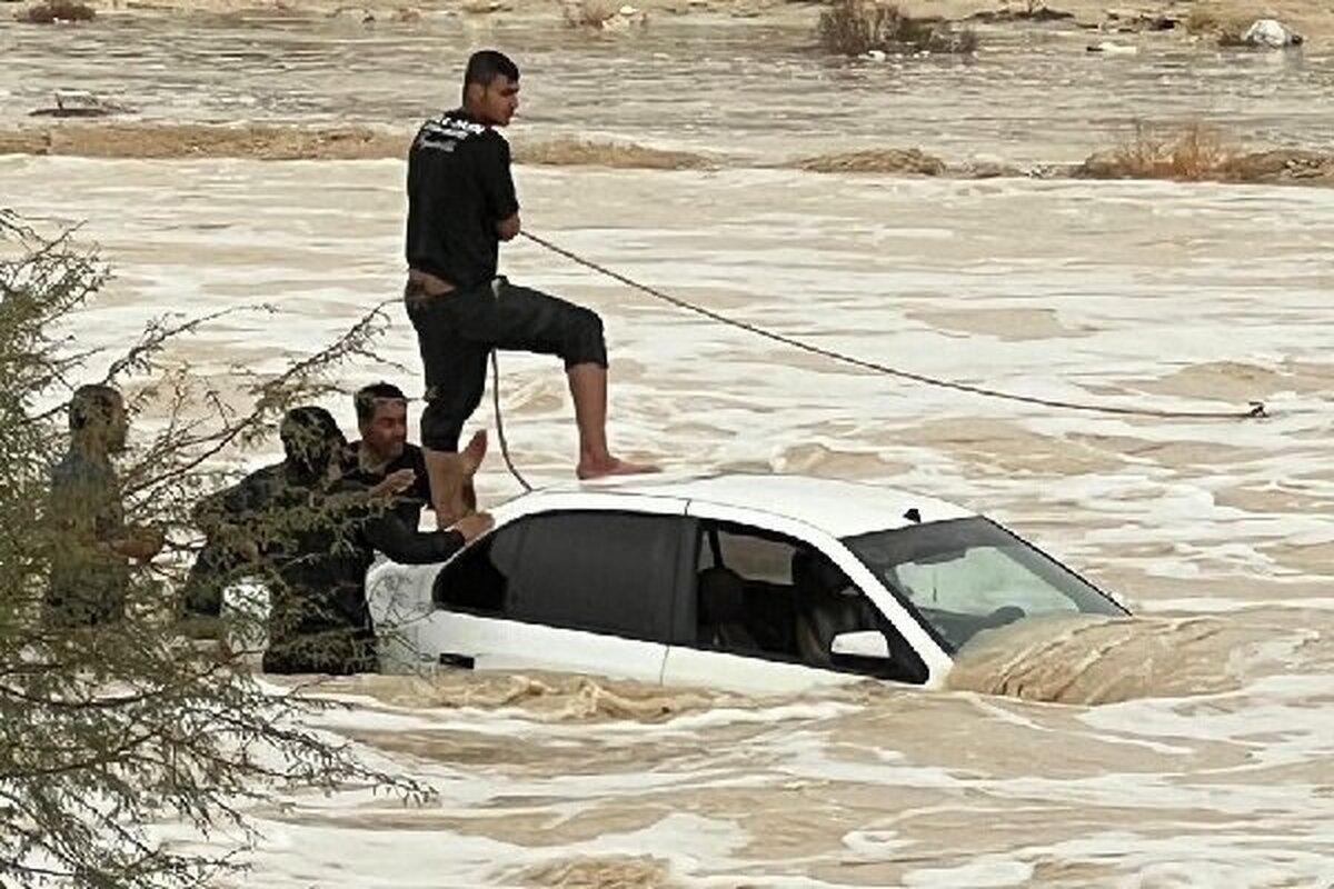 دختر ۹ ساله قربانی سیلاب شد/ خواهر ۵ ساله با کمک مردم نجات یافت