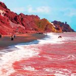 برداشتهای آخرالزمانی از جاری شدن خون در ساحل هرمز +فیلم