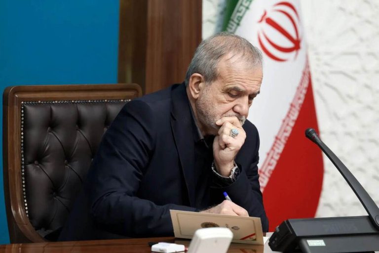 تهدید جدید آمریکا علیه ایران از زبان پزشکیان / ایران قدرت موشکی را کنار می‌گذارد؟ + فیلم