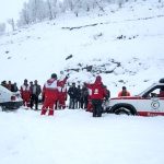 نجات ۱۴ مسافر گرفتار در برف و کولاک در جاده‌های خراسان