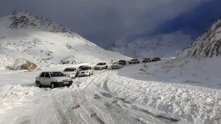 بارش سنگین برف و باران در سراسر کشور / ۲۲ محور مواصلاتی مسدود شد