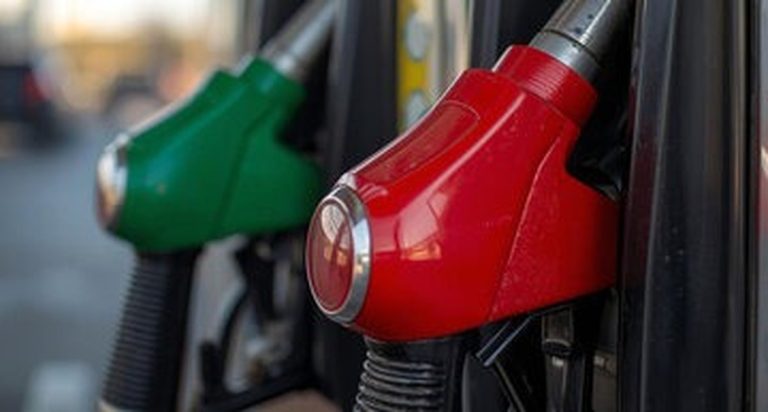 جزئیات حذف سهمیه بنزین خودروهای خارجی و وارداتی / این خودروها دیگر سهمیه بنزین ندارند