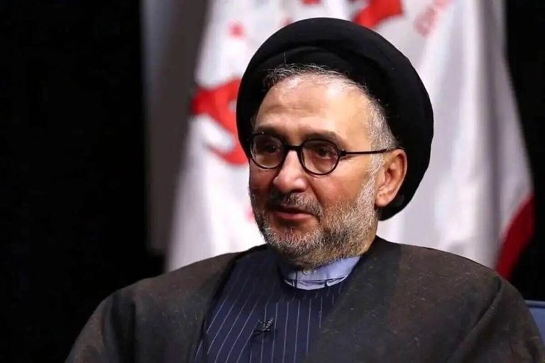 پاسخ جالب مشاور خاتمی به اظهارات سعید جلیلی / از ماراتن کیش تا کافه‌ها + عکس