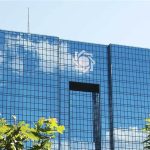 بانکدار در قفس / تحلیلی بر محدودیتهای ساختاری سیاستگذار پولی در نبرد ارزی