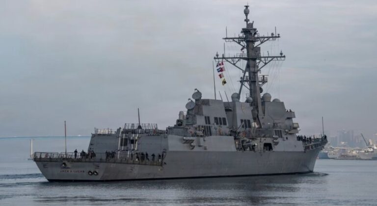 رونمایی آمریکا از یک ناوشکن جدید برای مقابله با ایران