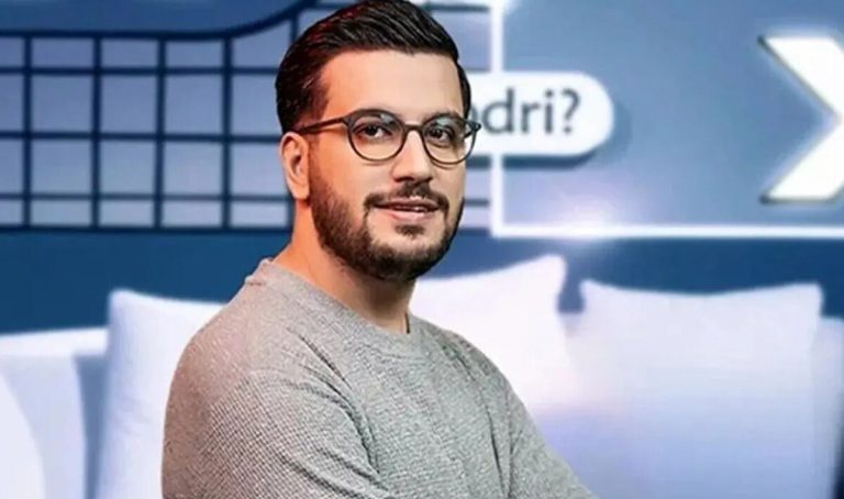 رونمایی امیرحسین قیاسی از همسرش برای اولین بار / ژست عاشقانه در مراسم حافظ + فیلم