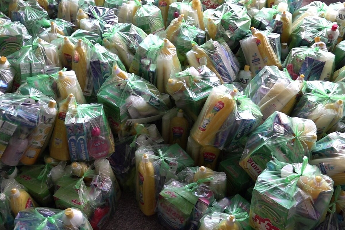 توزیع بسته معیشتی رایگان یلدا ۱۴۰۴ در سراسر کشور / بسته معیشتی ۵ میلیون تومانی به این خانوار رسید