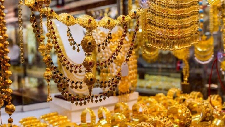 پیش‌بینی قیمت طلا فردا سه‌شنبه ۲ دی ۱۴۰۴ / طلا بخریم یا نخریم؟