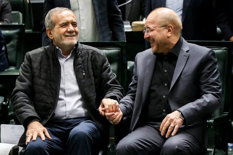 مجلس و دولت به فکر معیشت مردم نیستند