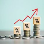 احتمال ابتلای اقتصاد ایران به تورم ۳ هزار درصدی وجود ندارد؛ دولت با کنترل رشد نقدینگی به تورم پایان دهد