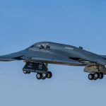 نمایش قدرت با پرواز هم‌زمان ۱۲ بمب‌افکن رادارگریز B-۲