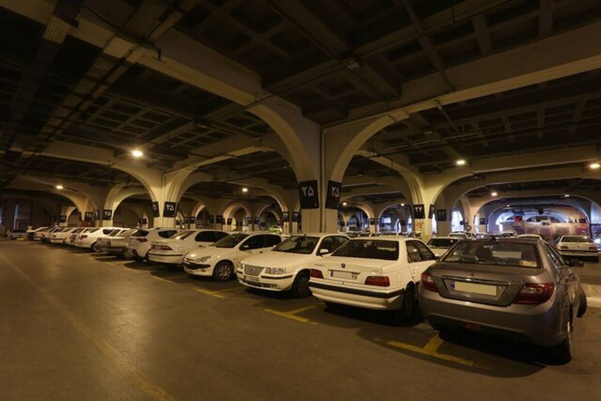 مشکل جای پارک در تهران حل شدنی است؟ / پایتخت ۱.۵ میلیون پارکینگ کم دارد