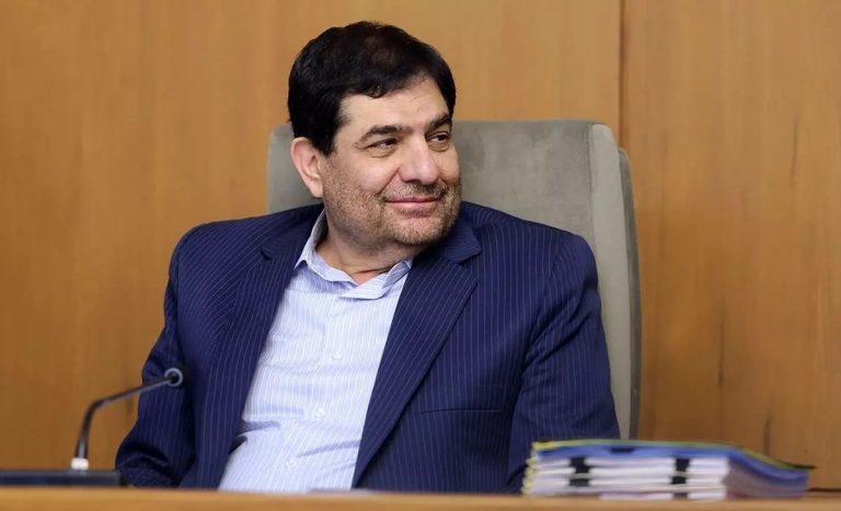 افشاگری باورنکردنی مخبر درباره واردات واکسن کرونا / مشاور رهبر به سیم آخر زد