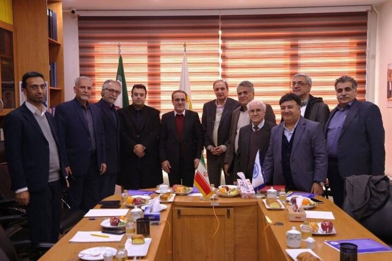 هشدار نظام پزشکی درباره ویزیت پزشکان و بیمه‌ها