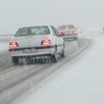 بارش برف و باران در محورهای ۱۰ استان کشور / ورودی‌های تهران قفل شد