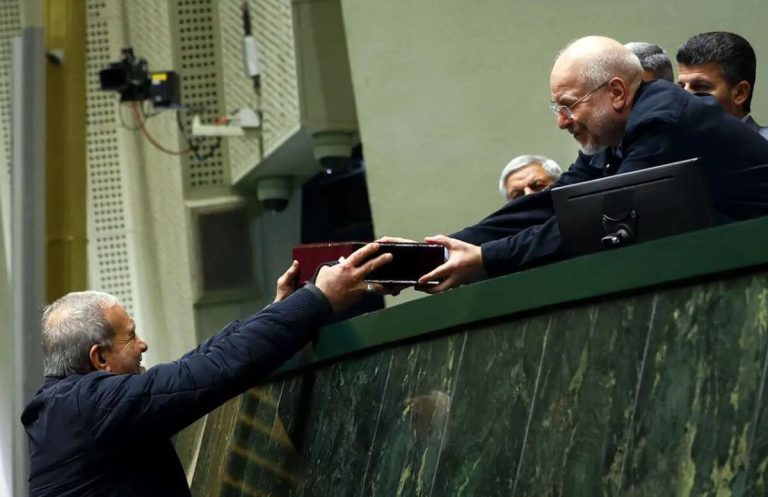 بودجه ۱۴۰۵ شکاف معیشتی را عمیق‌تر کند / ایراد جدی دیوان محاسبات به لایحه بودجه