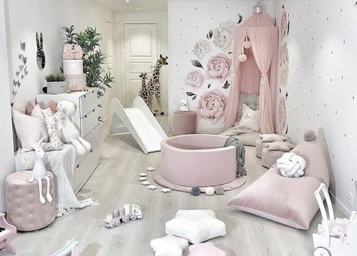 تصویر توجه‌برانگیز از نمایش سیسمونی یک نوزاد در کوچه+ فیلم